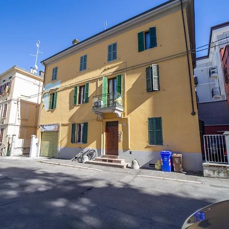 Armadillo House - Elegante Casa Vacanza A Parma Dış mekan fotoğraf