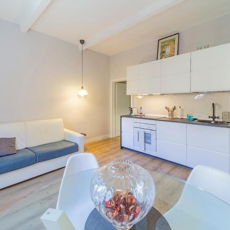 Armadillo House - Elegante Casa Vacanza A Parma Dış mekan fotoğraf